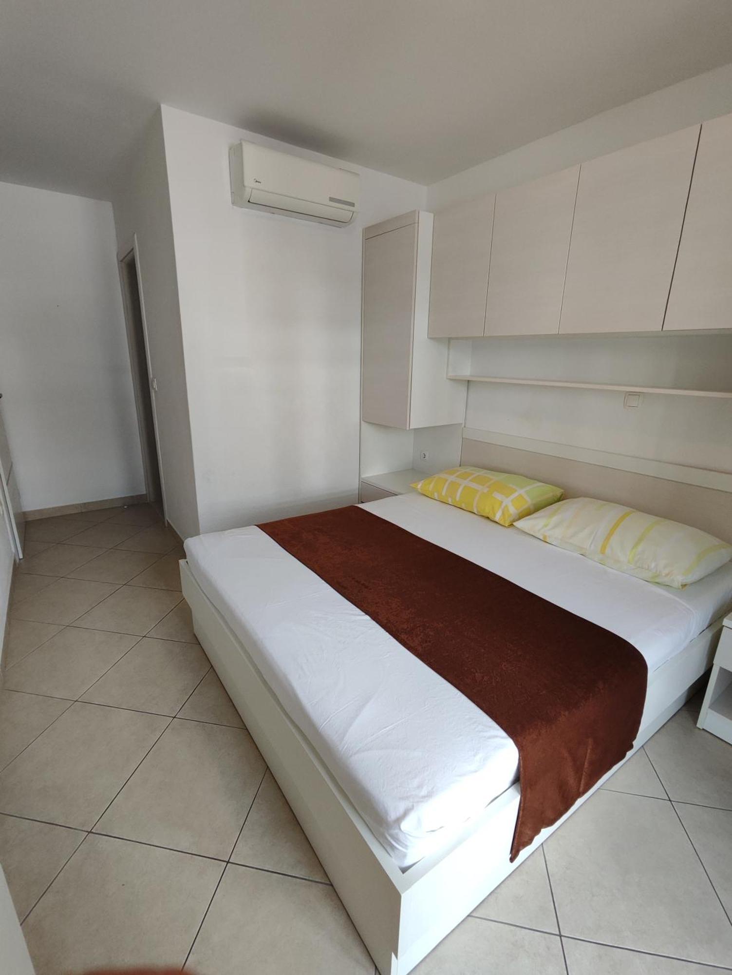Apartments And Rooms Vuleta, Close To The Beach Makarska Zimmer foto